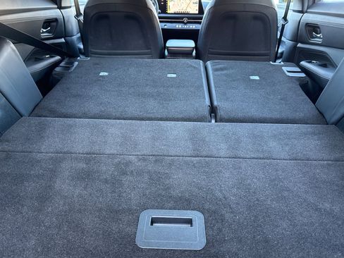 Certified 2023 Nissan Ariya FWD image 17