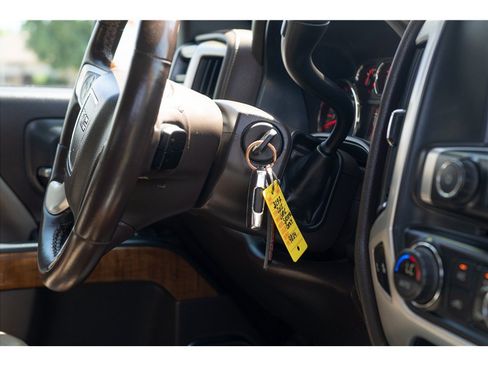 Used 2015 GMC Sierra 1500 SLT w/ SLT Crew Cab Value Package AWD/4WD image 39