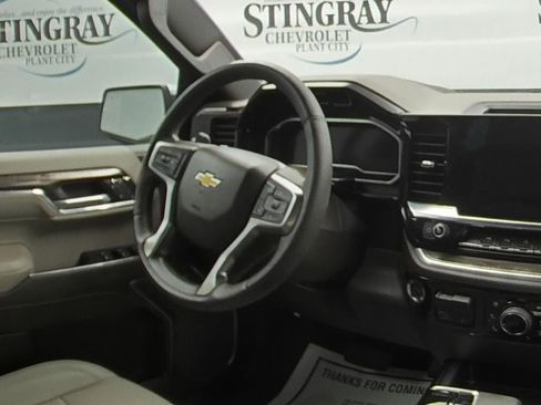 Used 2023 Chevrolet Silverado 1500 LTZ w/ LTZ Convenience Package II RWD image 16