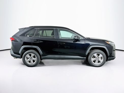 Used 2025 Toyota RAV4 XLE FWD image 10