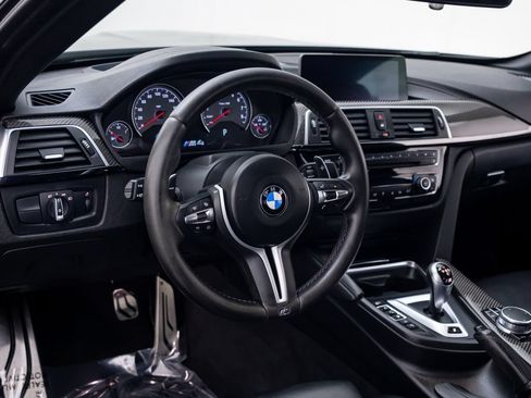 Used 2018 BMW M4 Convertible RWD image 11