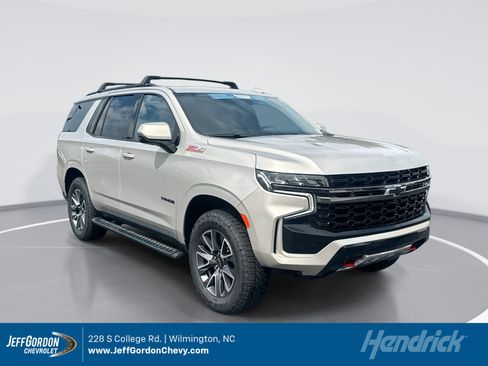 Used 2022 Chevrolet Tahoe Z71 w/ Luxury Package AWD/4WD image 1