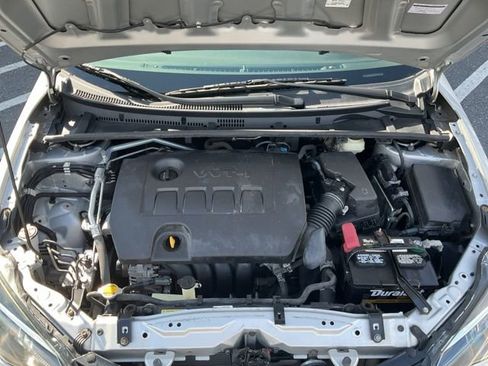 Used 2017 Toyota Corolla LE image 19