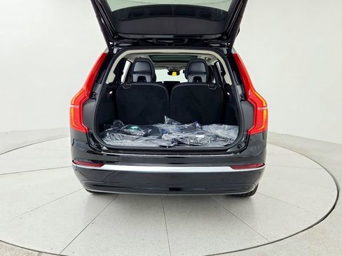 New 2025 Volvo XC90 B6 Plus w/ Protection Package Premier image 19