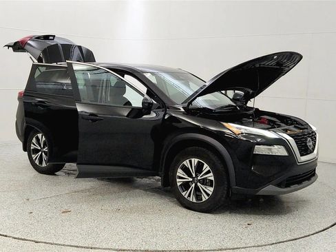 Used 2023 Nissan Rogue SV image 5