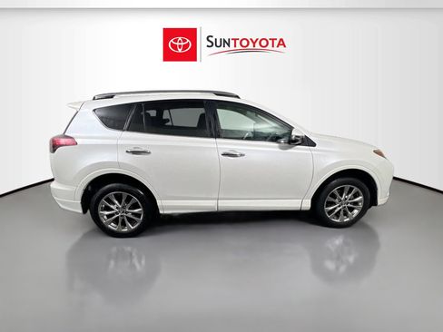 Used 2017 Toyota RAV4 Platinum image 2
