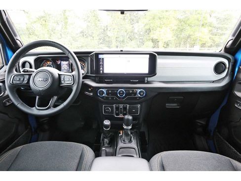 Used 2025 Jeep Wrangler Unlimited Sport AWD/4WD image 7