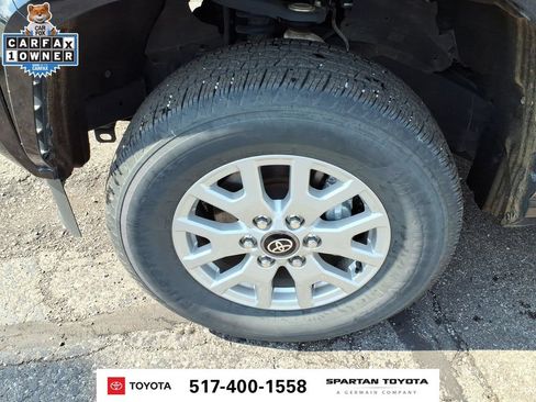 Used 2025 Toyota Tacoma SR5 AWD/4WD image 10