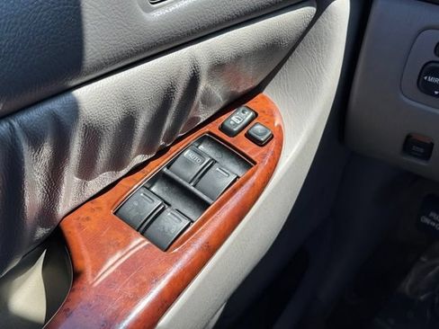 Used 2005 Toyota Sienna XLE Limited w/ XLE Limited Pkg 2 FWD image 32