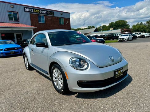 Used 2014 Volkswagen Beetle 1.8T FWD image 3