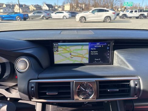 Used 2017 Lexus IS 300 AWD image 20