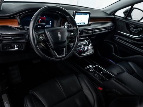 Used 2022 Lincoln Corsair Reserve w/ Equipment Group 201A image 10