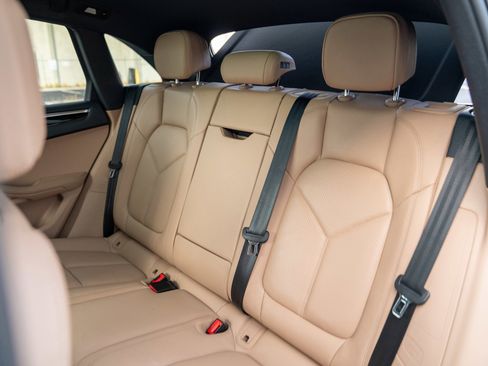 New 2026 Porsche Macan image 25