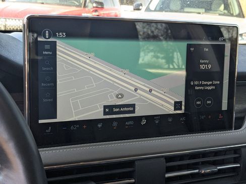 Used 2024 Lincoln Corsair Reserve w/ Equipment Group 201A image 17