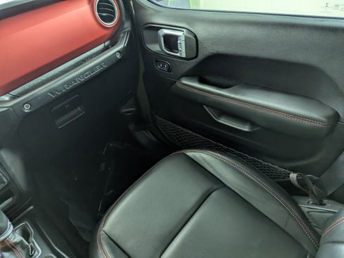 Used 2021 Jeep Wrangler Unlimited Rubicon image 11