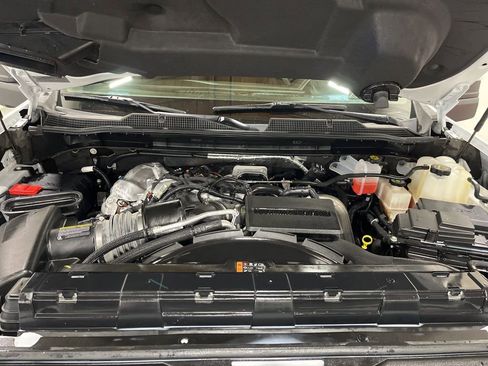 Used 2024 Chevrolet Silverado 3500 LT image 26