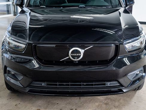 Used 2021 Volvo XC40 P8 Recharge w/ Advanced Package image 15