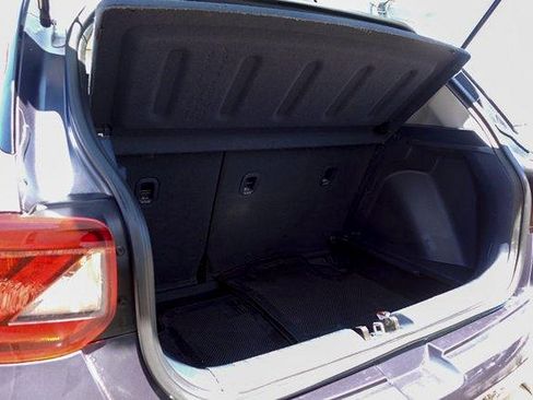 Used 2021 Hyundai Venue FWD image 29