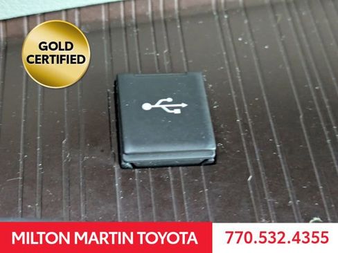 Certified 2024 Toyota Sienna XLE image 20