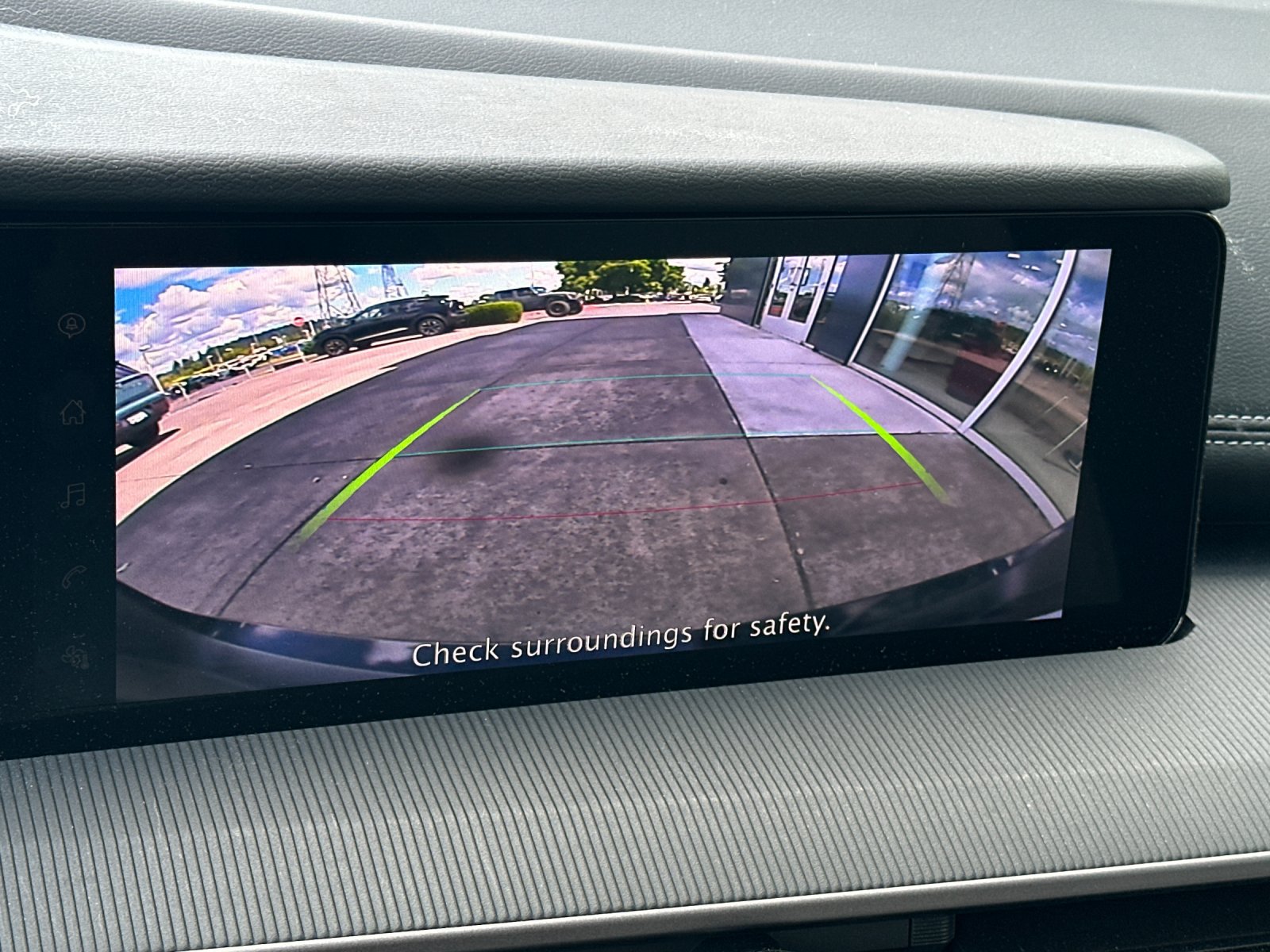 Certified 2025 Nissan Murano SV AWD/4WD image 19