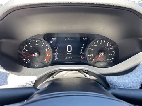 Used 2025 Jeep Compass Latitude w/ Sun & Sound Group AWD/4WD image 13
