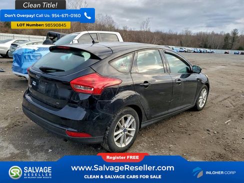 Used 2017 Ford Focus SE w/ Cold Weather Package image 4
