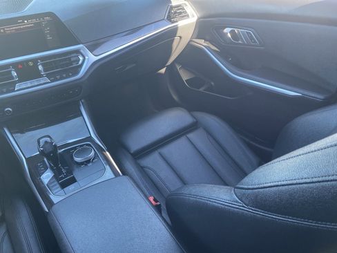 Used 2019 BMW 330i Sedan w/ Convenience Package image 17