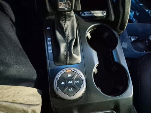 New 2025 Ford Bronco Badlands image 29