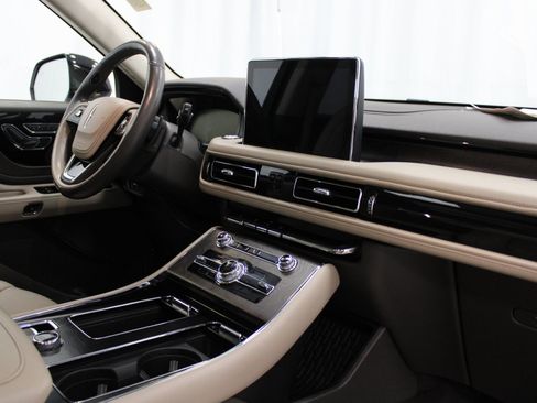 Used 2020 Lincoln Aviator Reserve w/ Equipment Group 201A image 38