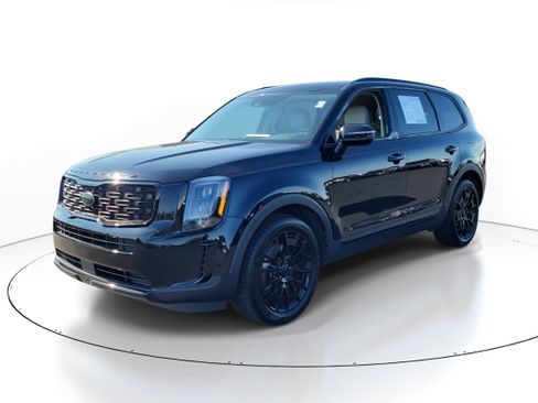 Used 2021 Kia Telluride EX w/ EX Premium Package image 2