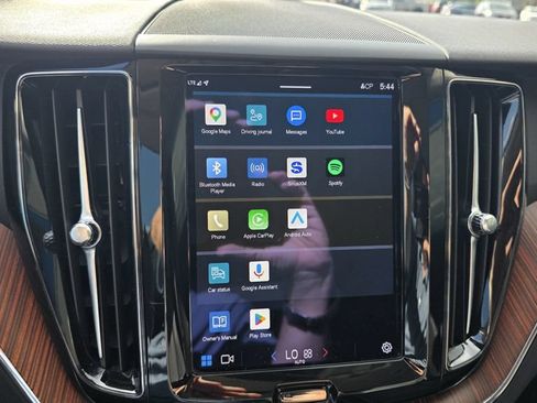 Used 2023 Volvo XC60 B5 Plus FWD image 18