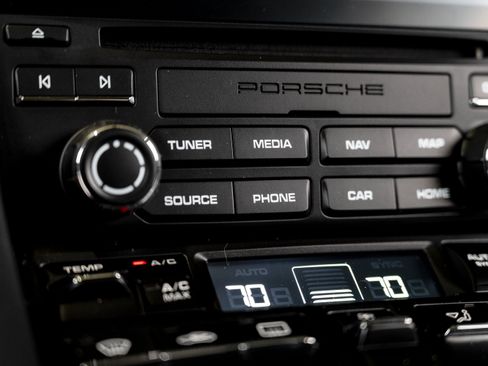 Used 2018 Porsche 911 GT3 RWD image 84