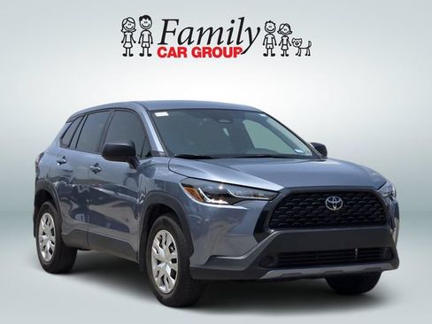 Used 2025 Toyota Corolla Cross L FWD image 2