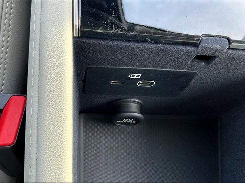 New 2026 Volvo XC90 T8 Ultra image 23