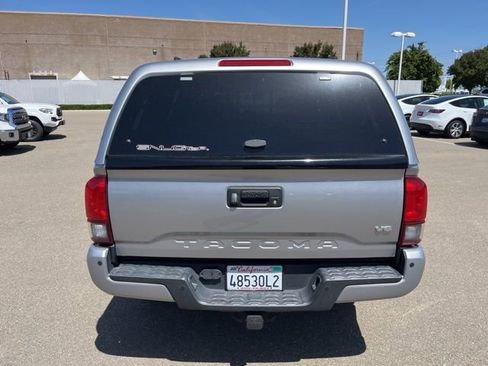 Used 2019 Toyota Tacoma TRD Off-Road w/ TRD Premium Off Road Package image 7