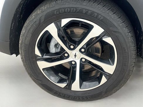 Used 2026 Chevrolet Trax RS FWD image 29