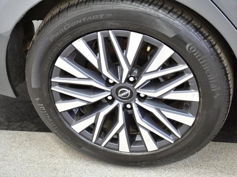 Used 2025 Nissan Altima 2.5 SV FWD image 36