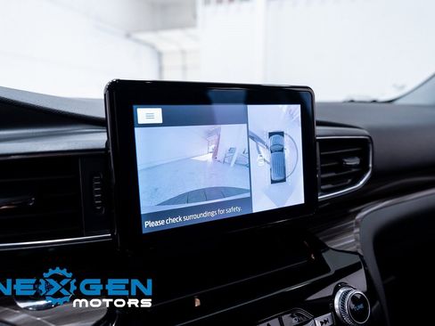 Used 2023 Ford Explorer Limited image 31