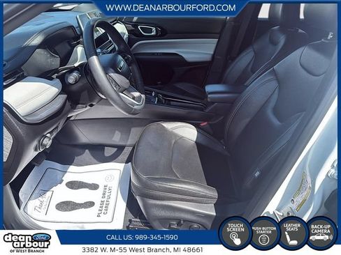 Used 2025 Jeep Compass Limited AWD/4WD image 9
