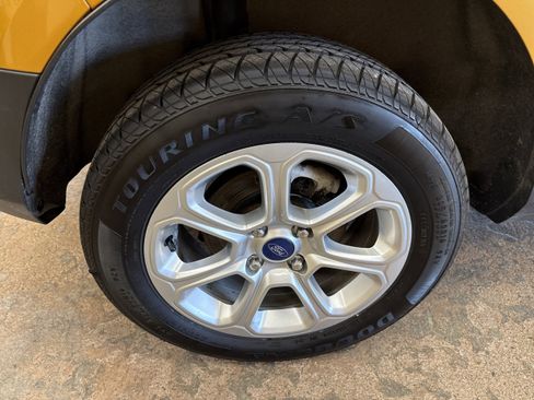 Used 2021 Ford EcoSport SE image 12