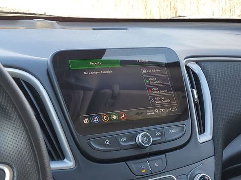 Used 2025 Chevrolet Malibu LT image 14