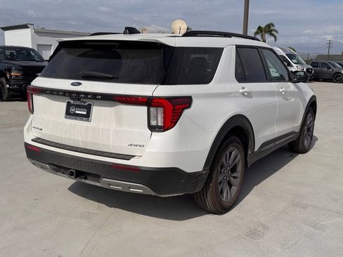 New 2026 Ford Explorer Active w/ Active Comfort Package image 12