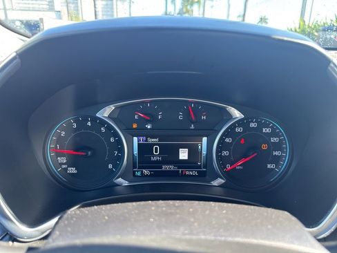 Used 2018 Chevrolet Equinox Premier image 18