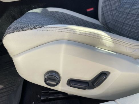 Used 2021 Volvo S60 T5 Momentum w/ Protection Package Premier image 14