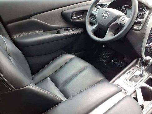 Certified 2024 Nissan Murano SV w/ SV Midnight Edition Package FWD image 19