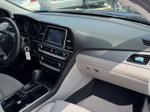 Used 2018 Hyundai Sonata SE FWD image 27