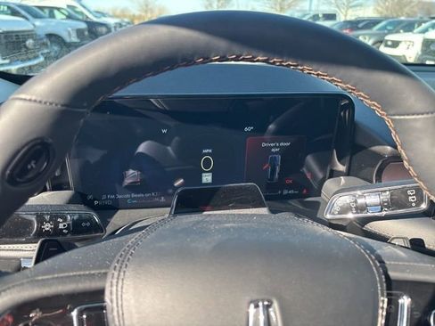 New 2026 Lincoln Aviator AWD w/ Jet Appearance Package image 19