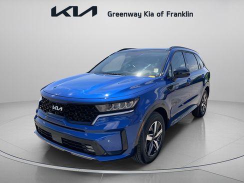 Used 2023 Kia Sorento EX w/ Panoramic Sunroof Package FWD image 3