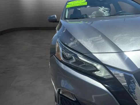 Used 2022 Nissan Altima 2.5 SV FWD image 33