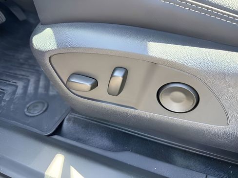 New 2025 Chevrolet Blazer EV LT image 22